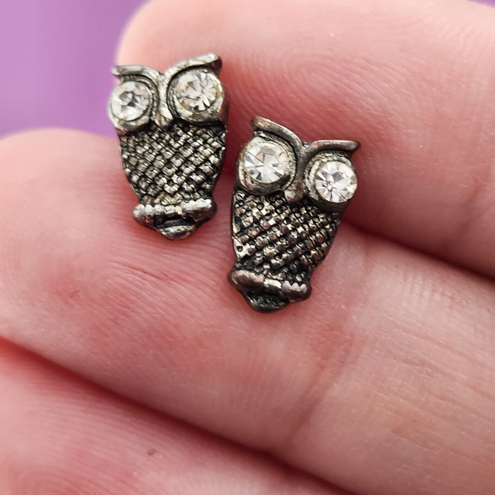 Vintage Owl Rhinestone Stud Earrings Silver Tone Clear Crystal Woodland Jewelry